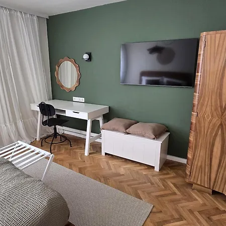 Stone House 4m - Premium Old Town Escape By The Sea With 3 Ensuites & Rooftop Terrace Privat bolig Pag Town