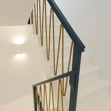 Stone House 4m - Premium Old Town Escape By The Sea With 3 Ensuites & Rooftop Terrace *