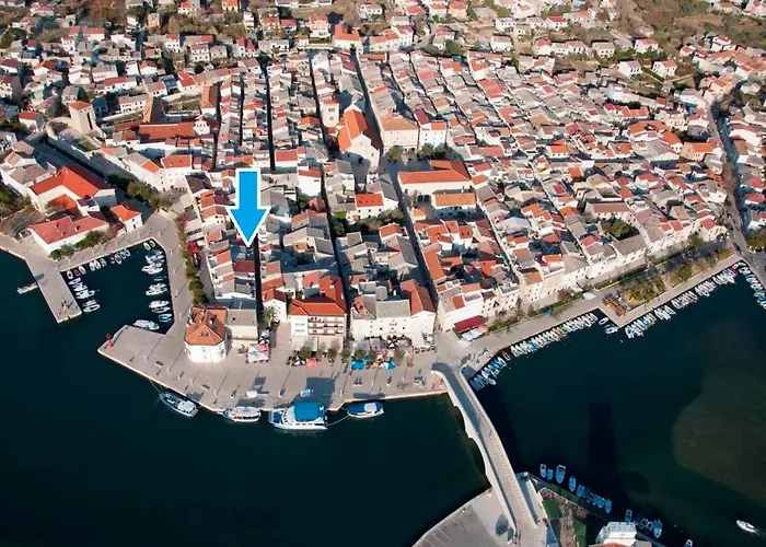 Stone House 4m - Premium Old Town Escape By The Sea With 3 Ensuites & Rooftop Terrace Ubytování v soukromí