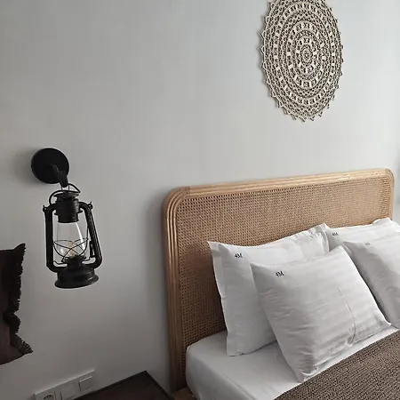 Boutique Heritage 4m - Steps From The Sea باغ
