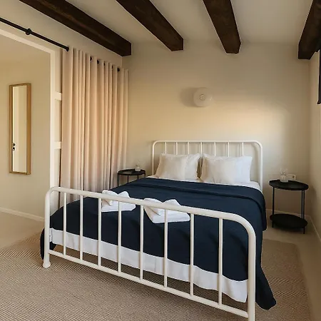 Boutique Heritage 4m - Steps From The Sea * باغ