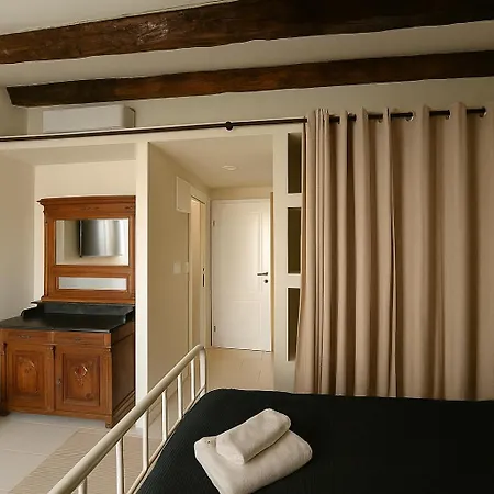 Boutique Heritage 4m - Steps From The Sea *