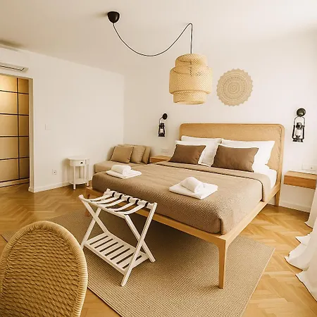 Boutique Heritage 4m - Steps From The Sea * باغ