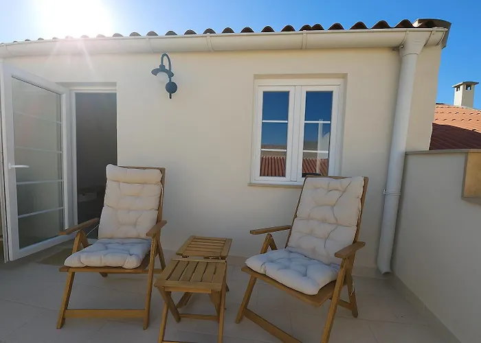 Boutique Heritage 4m - Steps From The Sea *