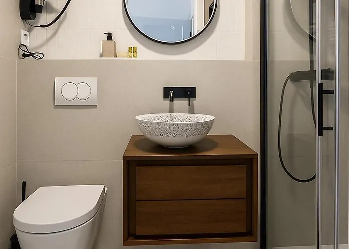 Stone House 4m - Premium Old Town Escape By The Sea With 3 Ensuites & Rooftop Terrace ホームステイ パグ