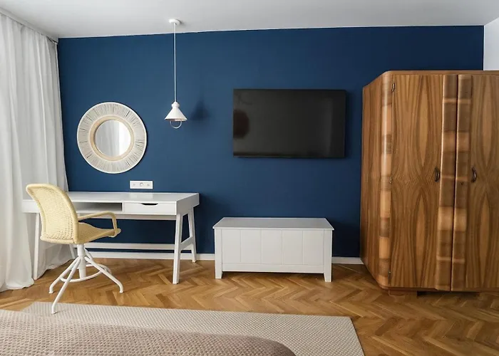 Stone House 4m - Premium Old Town Escape By The Sea With 3 Ensuites & Rooftop Terrace