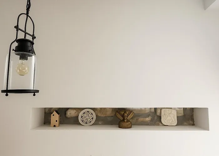 Stone House 4m - Premium Old Town Escape By The Sea With 3 Ensuites & Rooftop Terrace ホームステイ